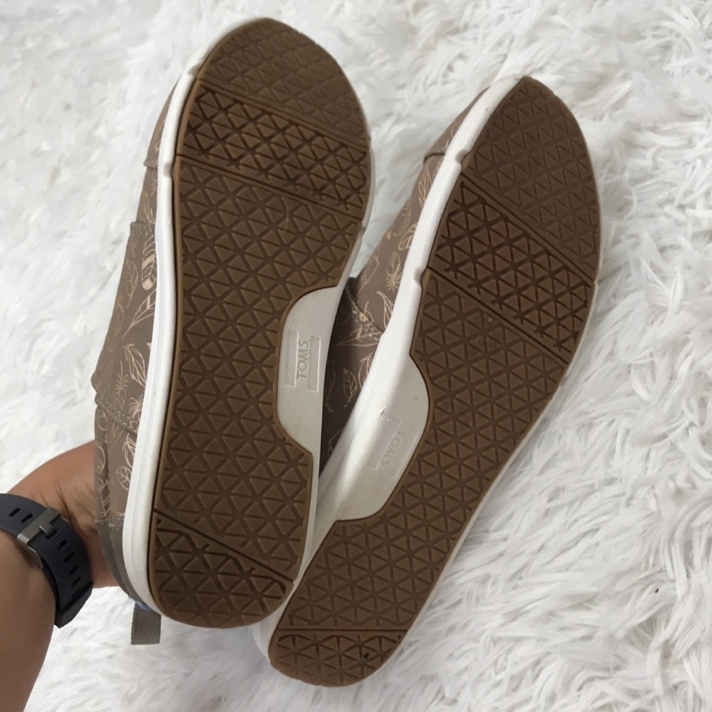 Toms Golden Feather Sneakers - Picture 9 of 9